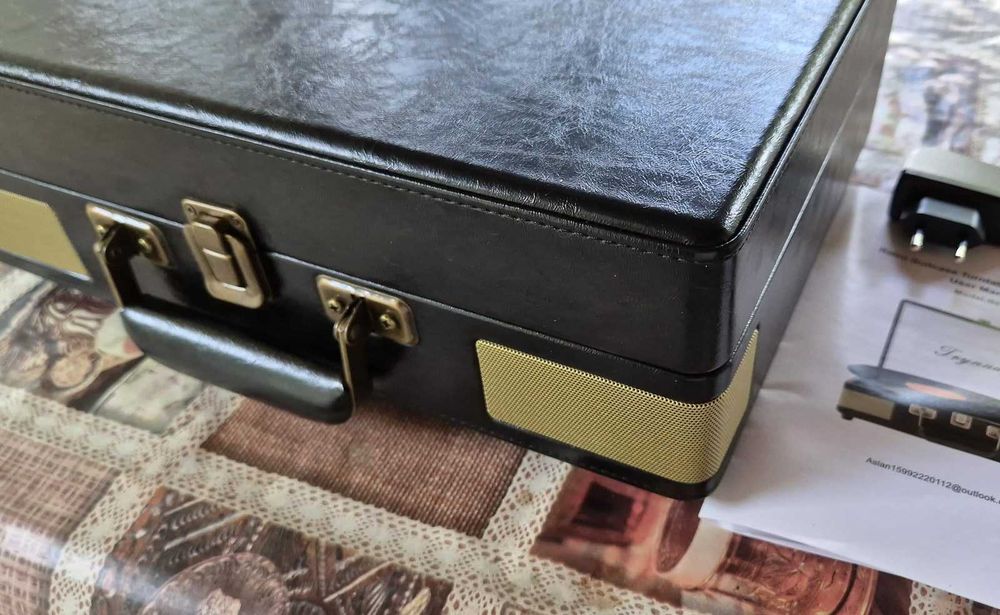 Грамофон Trynnay R610 Куфар с Bluetooth & Вградени Говорители