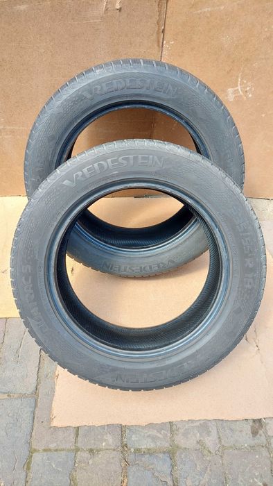 Vând 2 anvelope cauciucuri Vredestein "Quatrac 5" 235/55 R 18 100V M+S