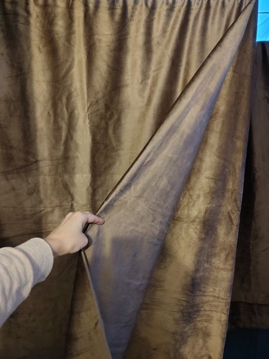 Продам шторы 4 штуки могу продать 2 шт