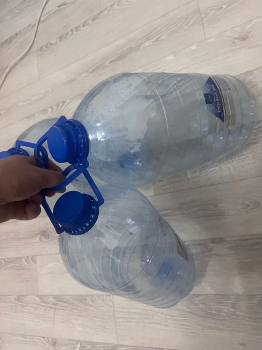 Продается чистые баклашки 5 литров