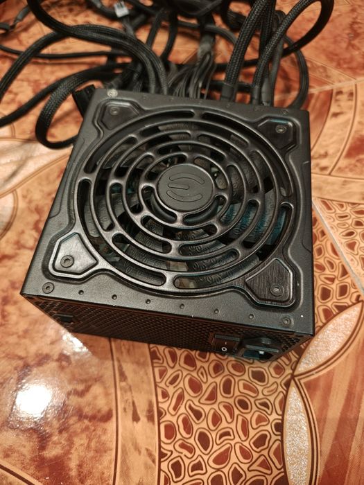 Vand sursă modulara EVGA Supernova 1000w gold+ in stare foarte buna!