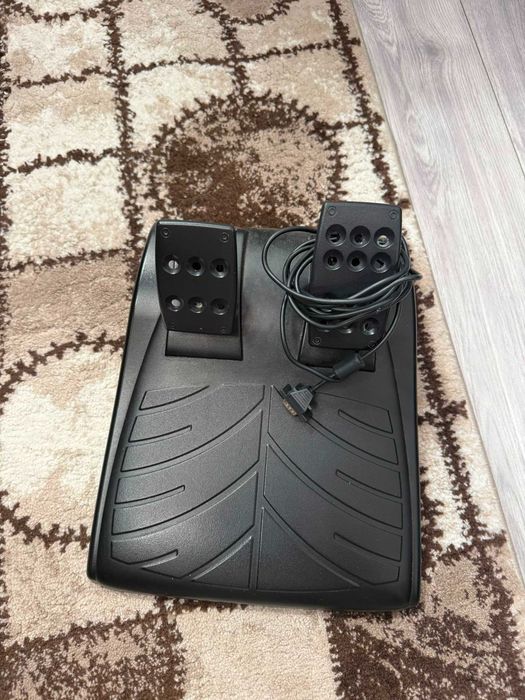Volan Gaming Logitech Driving Force GT 900