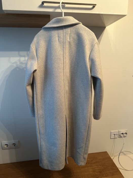 Бежово палто Bershka