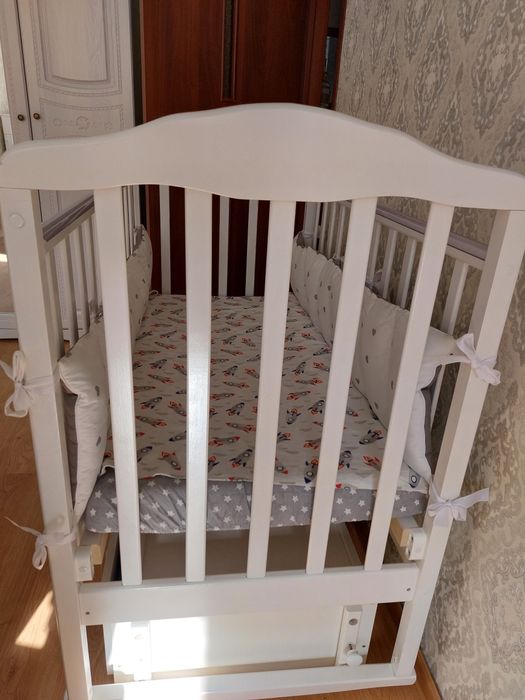 Продам детскую кроватку