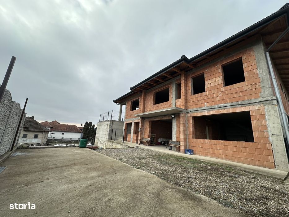 Casa la rosu+teren ST:1800 mp*Pestisu Mare-Deva-Hunedoara+casa veche !