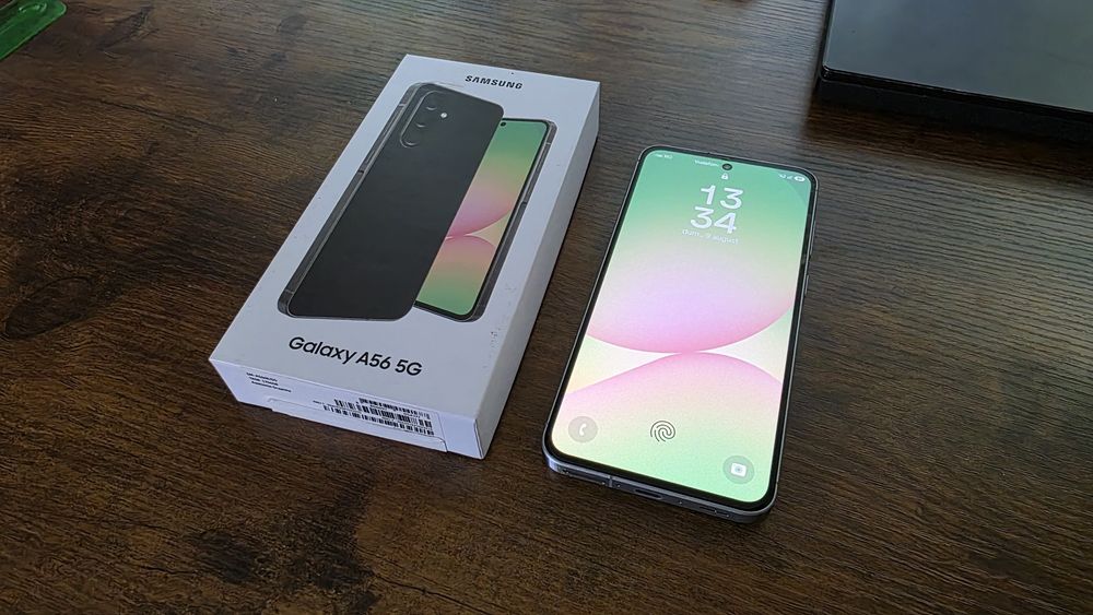 Vand Samsung A56, memorie 256 gb, folie ecran, impecabil
