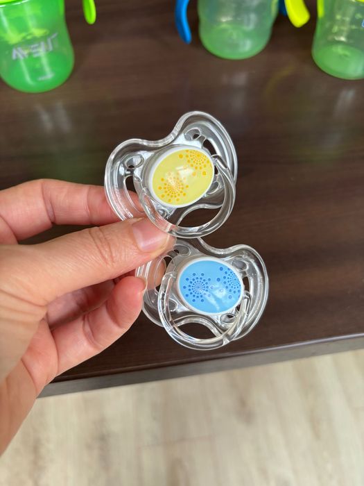 Бебешки чаши Avent и Chicco. Шишета NUK,за възраст от 6 до 18 месеца