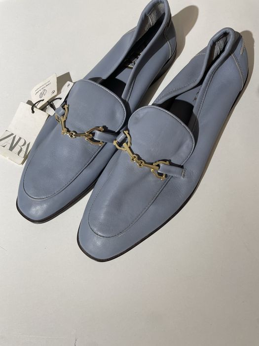 Лоферы Zara с золотыц элементом