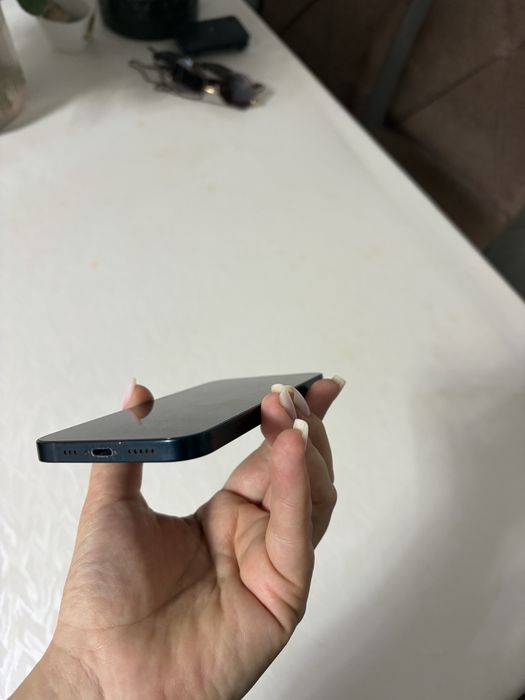 Продаю iphone 13 256  б/у