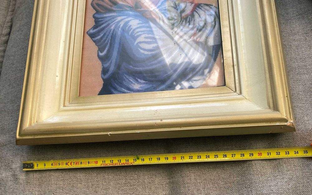 Goblen Maica Domnului cu Pruncul dimensiuni 38x34 cm inramat