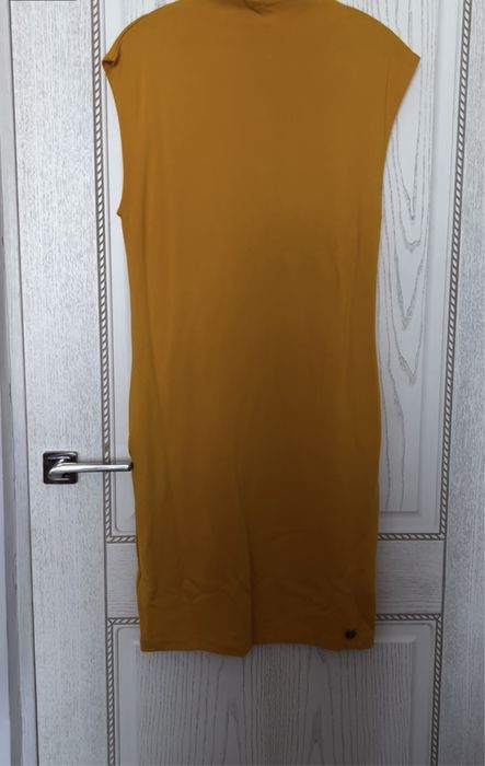 Продам женские платье