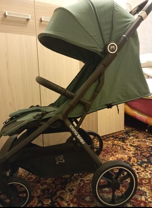 Продам прогулочную коляску