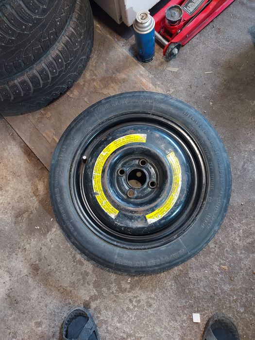 Продам резину на 15 и на 17