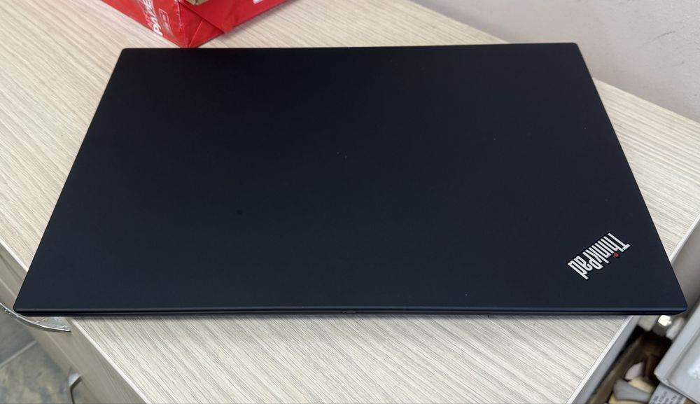 Lenovo thinpad T15 Gen.2 i5-1135G7/Ram 16Gb/ssd 256Gb Windows 11 Pro cu licenta