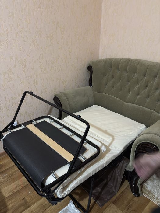 Диван С Зеленым расцветкой