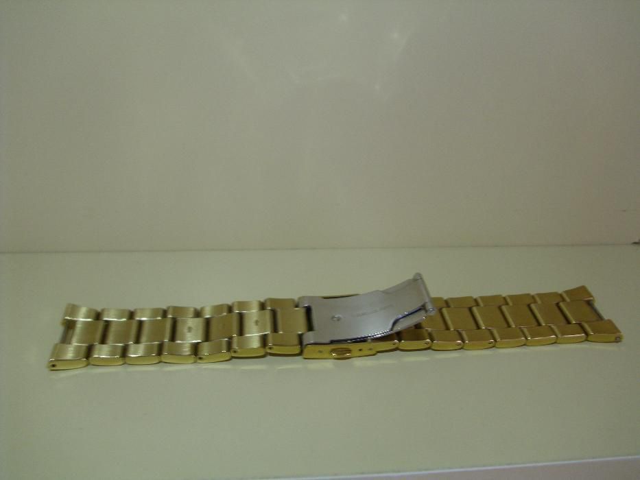 Намаление-59 лв! Масивна метална каишка Guess