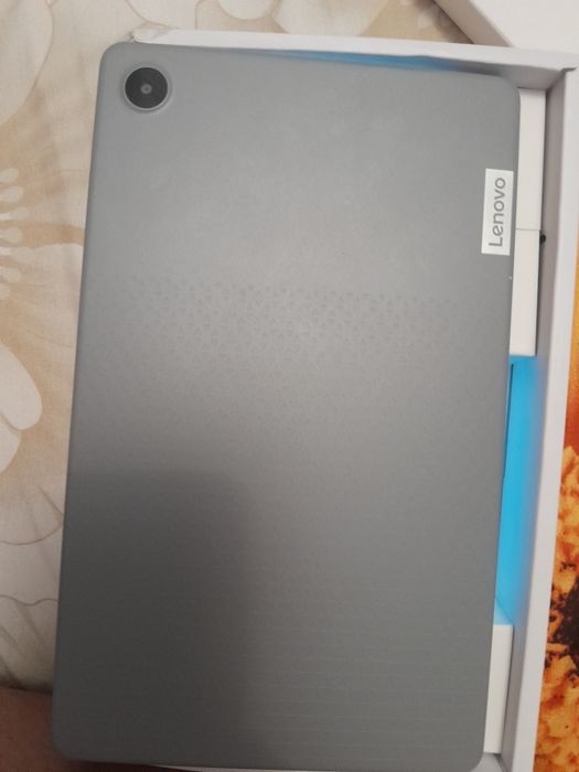 Vând tableta lenovo tab m8