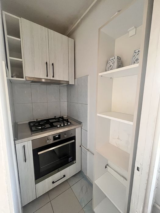 Inchiriez apartament