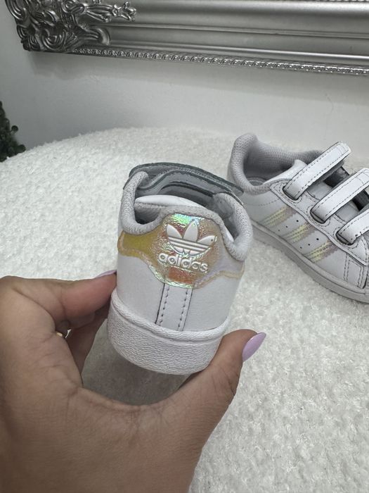 Adidasi superstar fetite