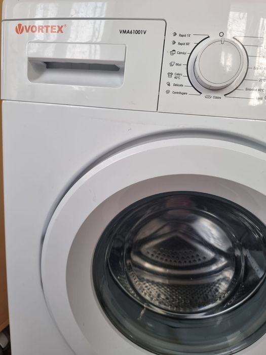 Vând urgent masina de spălat rufe marca Vortex