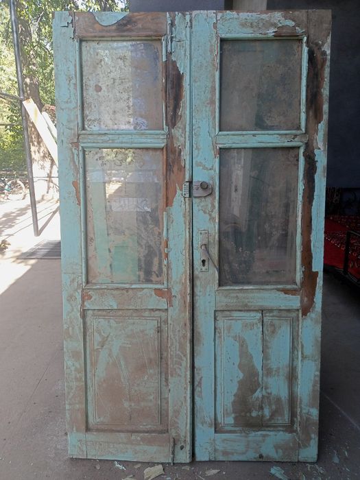 Эски эшик ромлар сосна дарахтидан бакувват жудаям Яна глухойиям бор1та