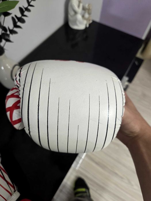 Боксови ръкавици SZ FIGHTERS 12oz Бели с червено
