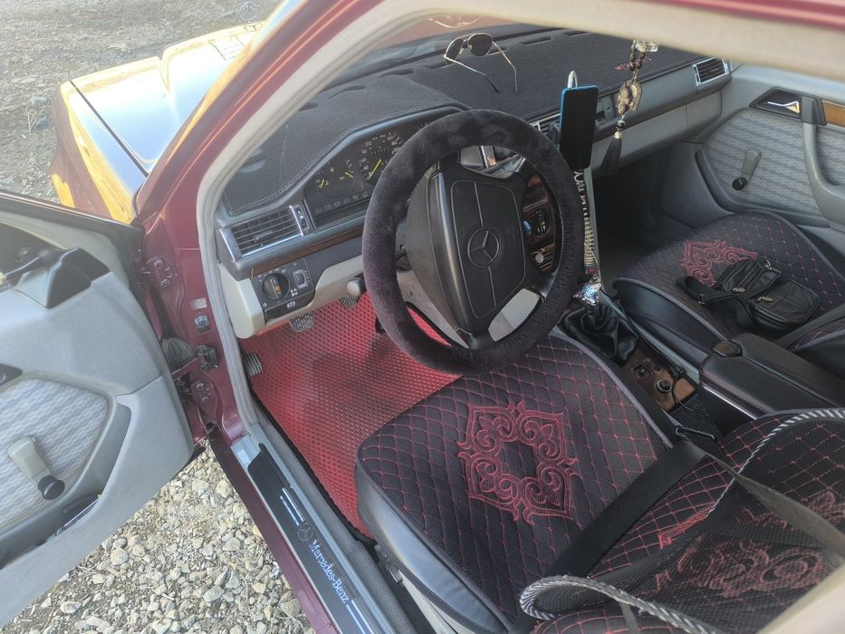 Продам Мерседес 124