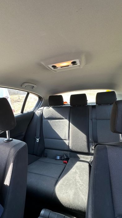 Vând seria 1  2.0  diesel