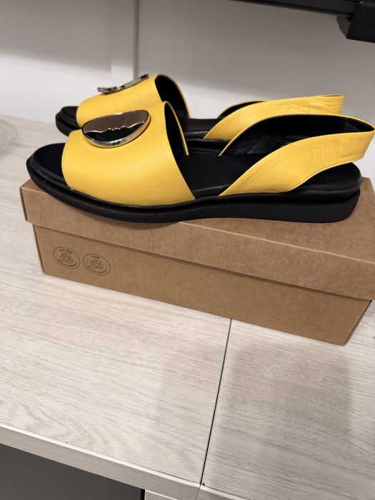 Sandale din piele naturala marimea 40