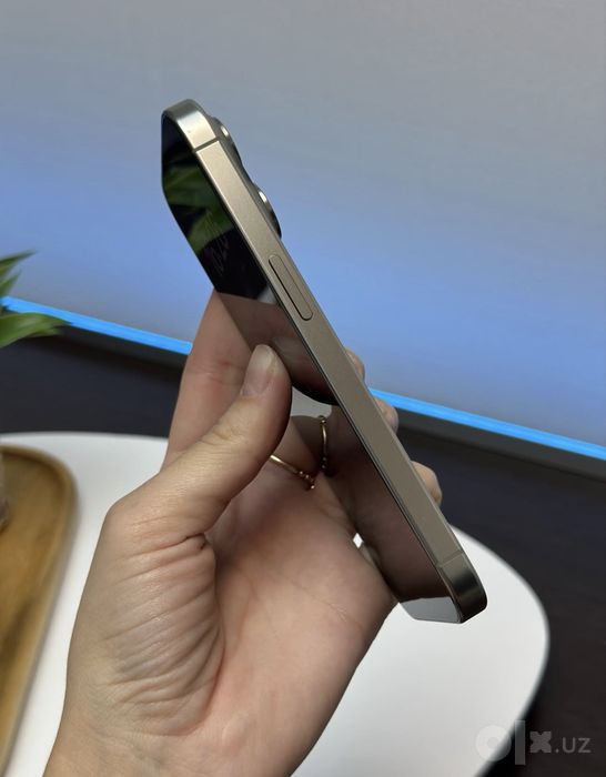 iPhone 15 Pro 256Gb Natural Titan  90% Radnoy