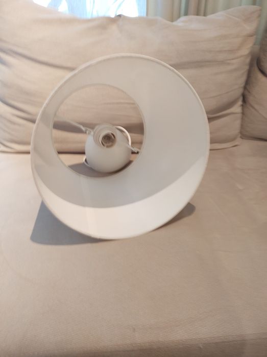 Лампа за детска стая с дистанционно и крушка със сменащи цветове