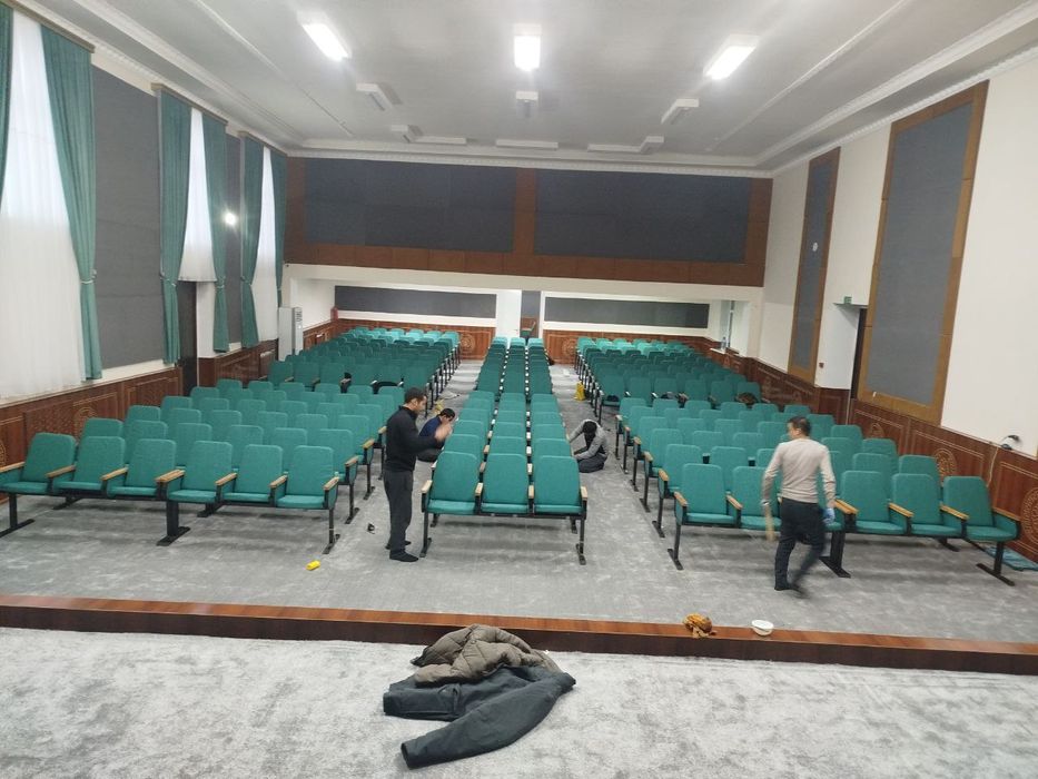 Кресло театральный для активного зала