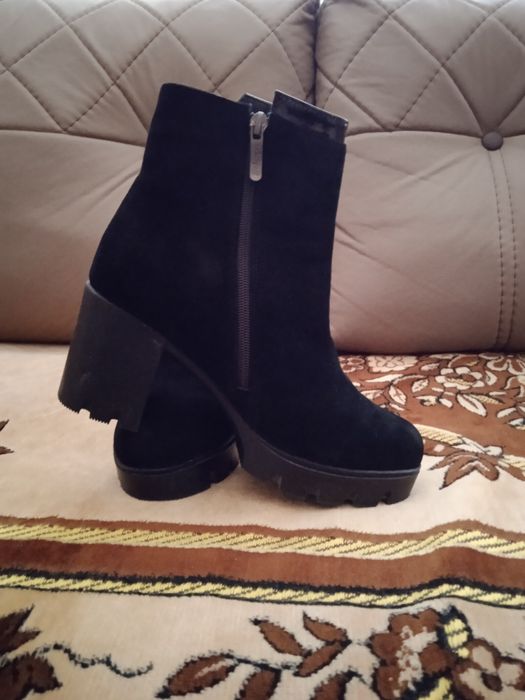 Ботинки утеплённые