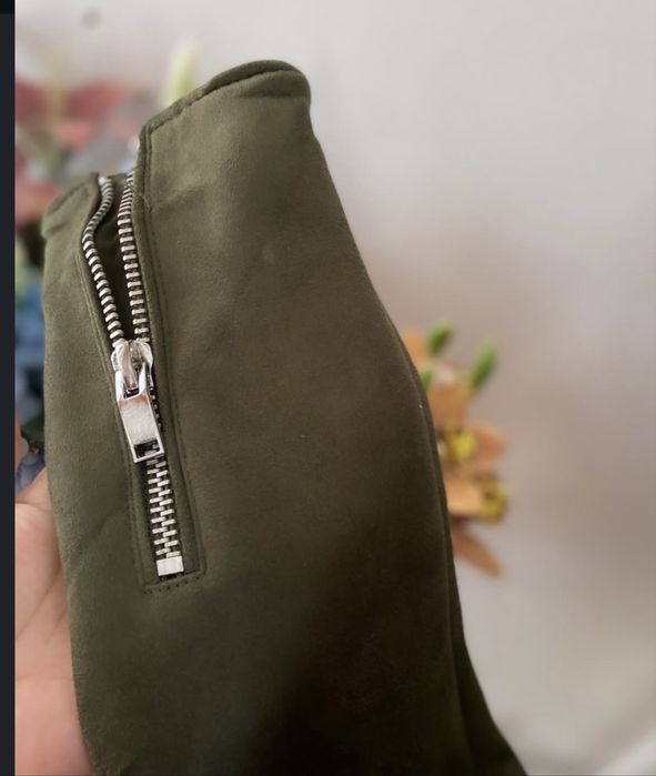 Пррдам замшевую куртку zara