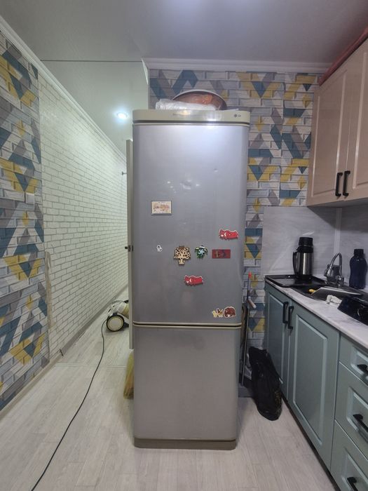 Продам холодильник LG