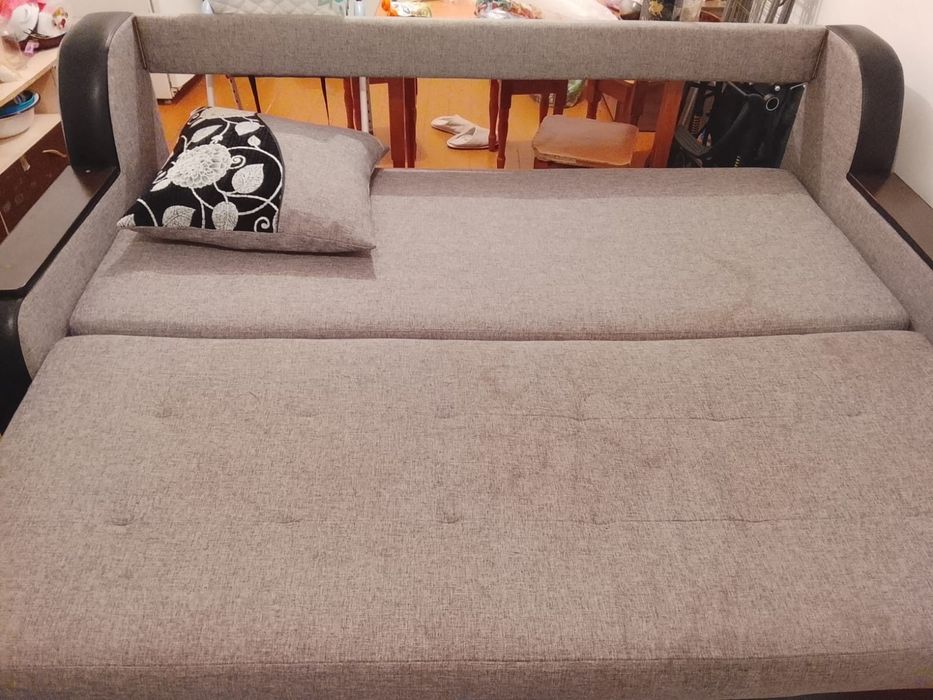 Продаётся диван и шкаф для прихожей