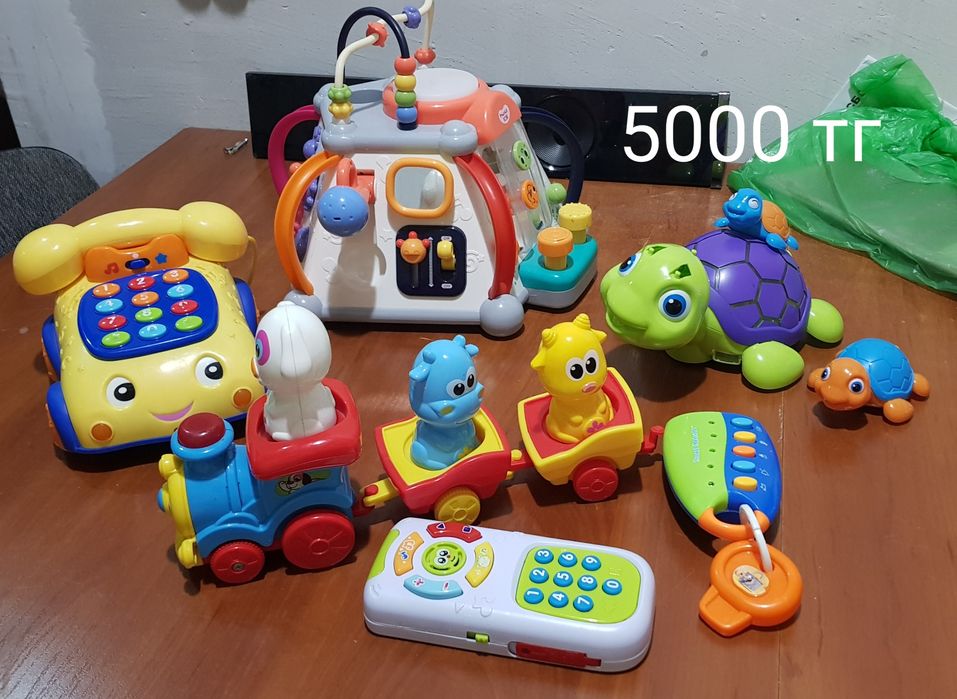 Продам детские игрушки для мальчико и девочек