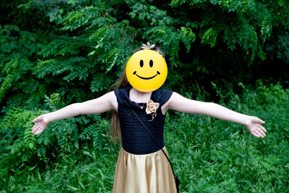 Платье нарядное для  девочки 9-12 лет