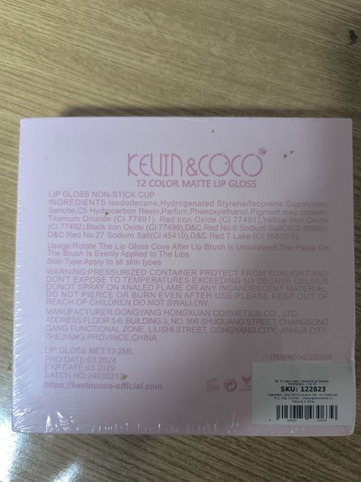 Trusa machiaj și rujuri fete