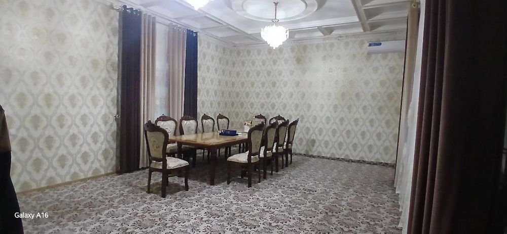 Назарбек Тарновда уй сотилади.4соток5хона.Газ,свет,сув,канализация бор