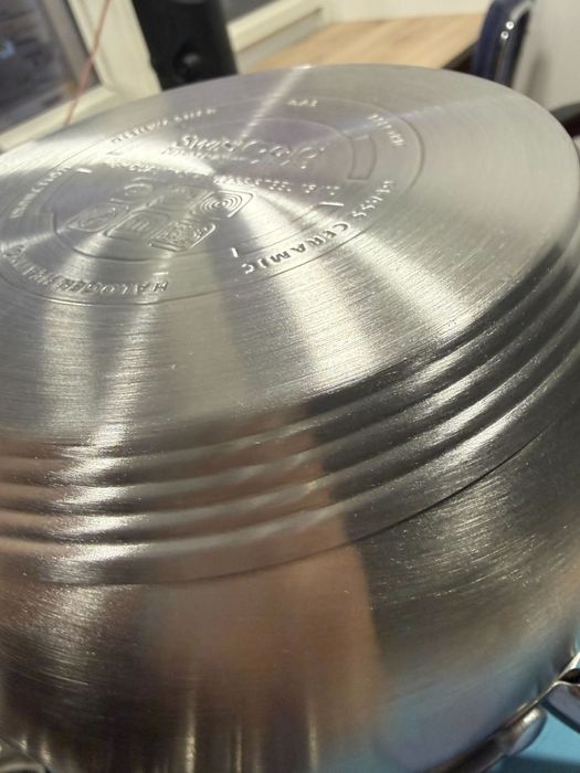 Комплект от 3 тенджери с 5 слойно капсуловано дъно