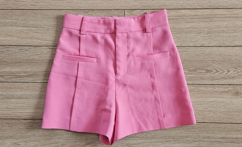 Дамски къси панталони Zara