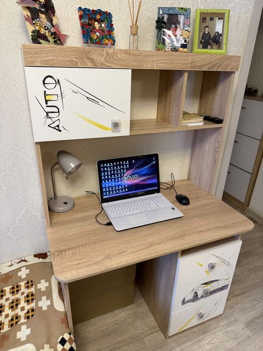 Стол компьютерный