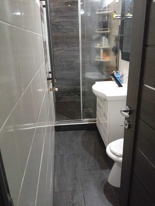 Vand apartament 3 camere
