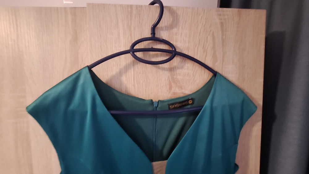 Rochie StarShinerS verde smarald – mărimea 38 – purtată o singură dată