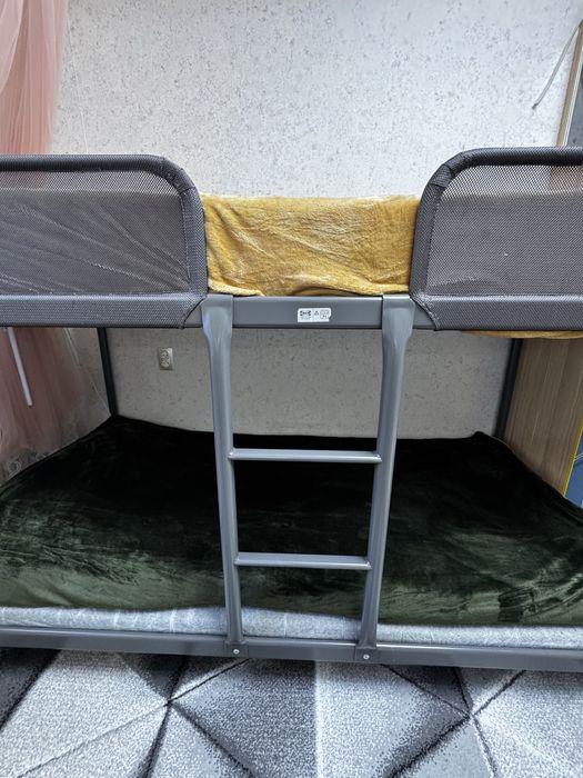 Продам двухъярусную кровать IKEA