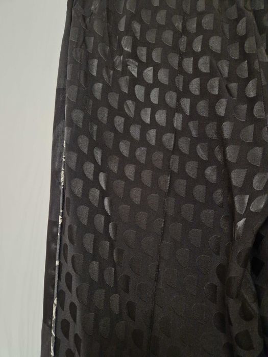 Pantaloni cu vipușcă Desigual mar. 40