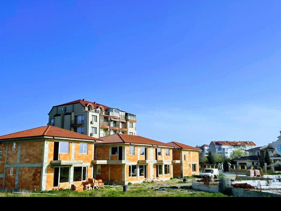 Продава се Къща в Поморие - 160 кв.м за 670 €/кв.м - Снимка #1