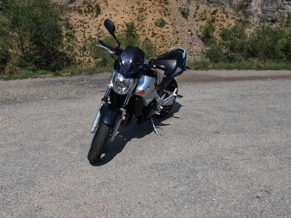 Suzuki gsr 600 an 2007