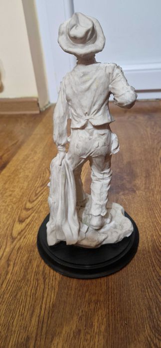 Statueta antica.